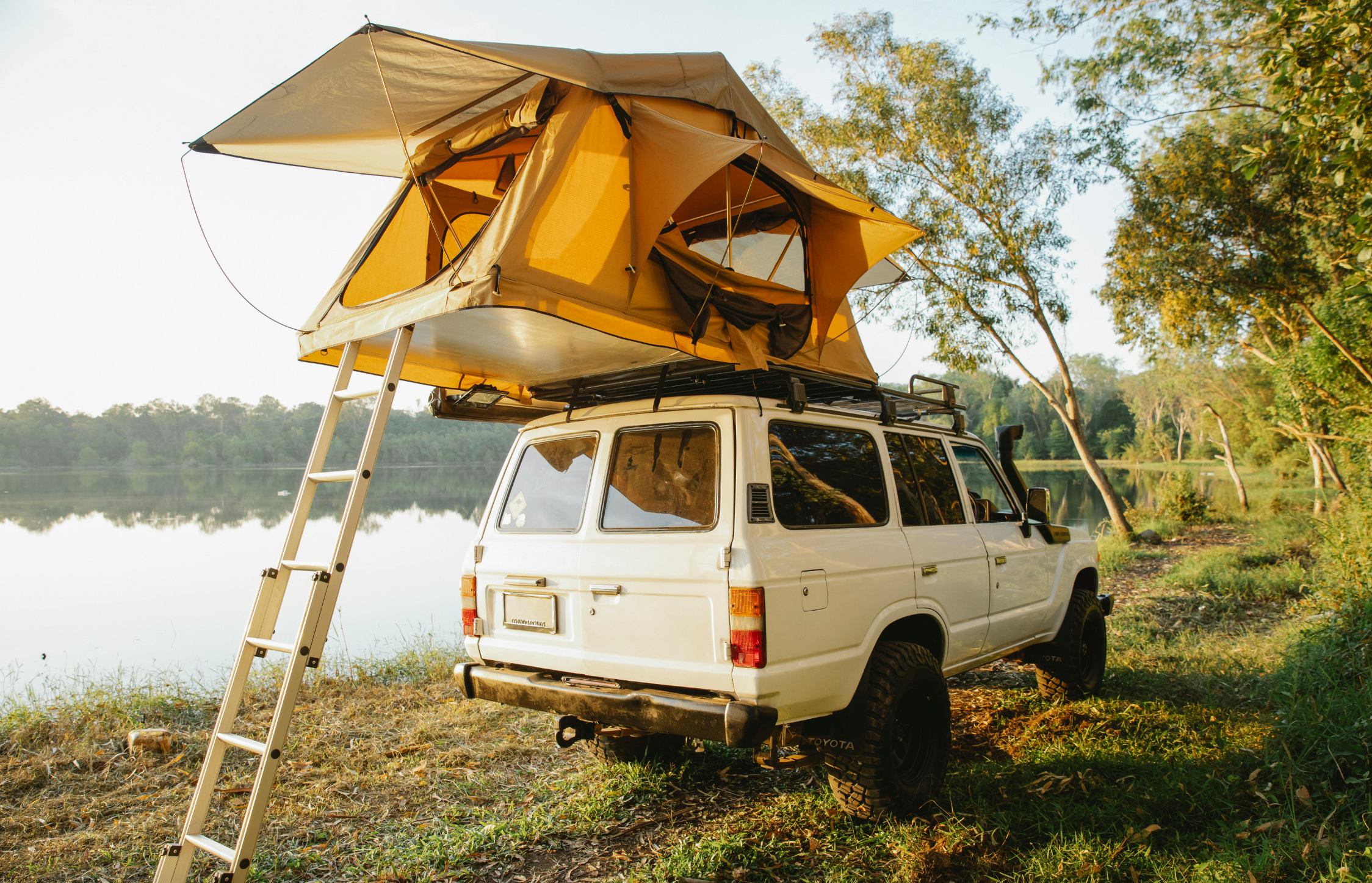 DÉSTOCKAGE TENTES DE TOIT