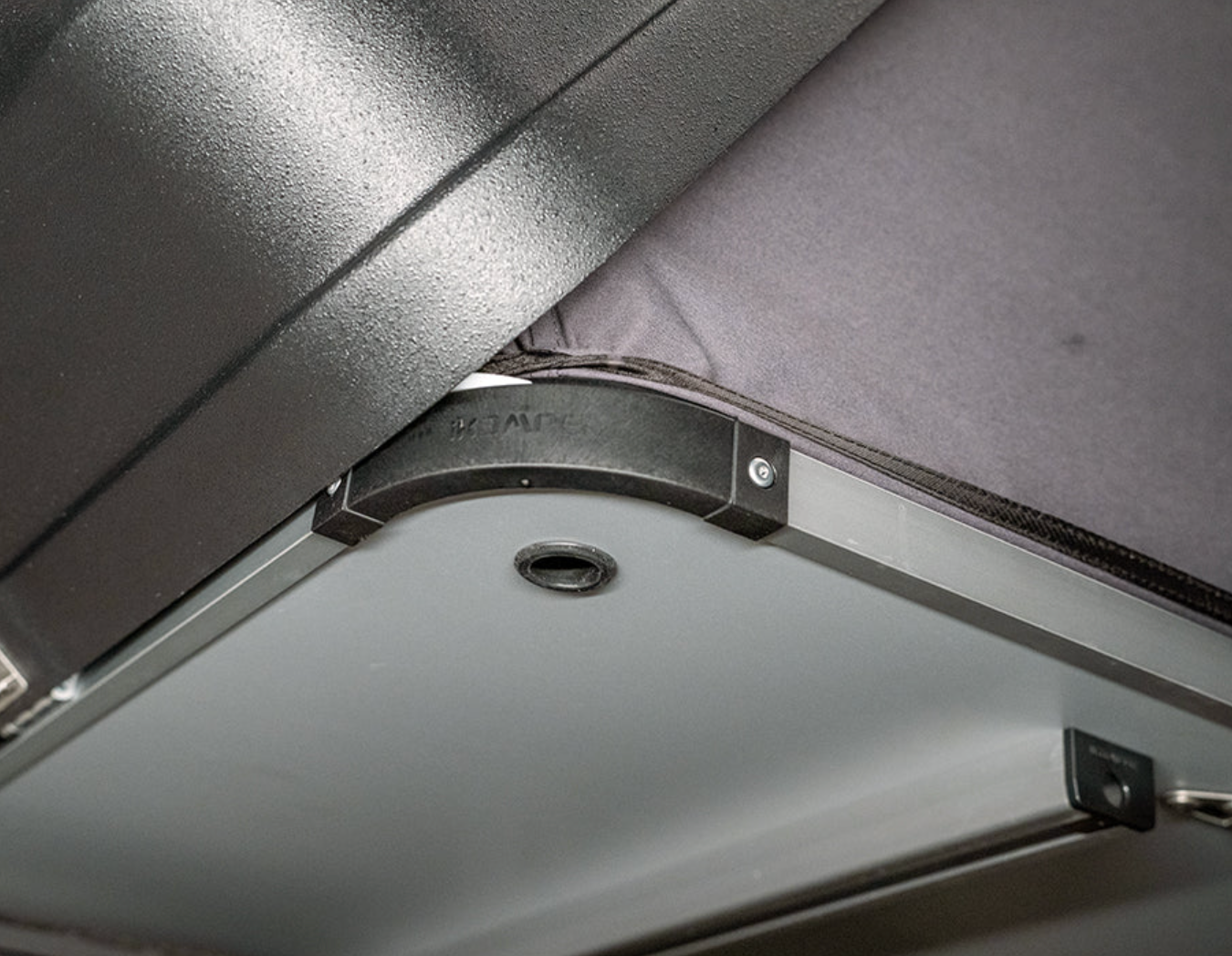 iKamper Skycamp 3.0 – Tente de toit rigide 4 places