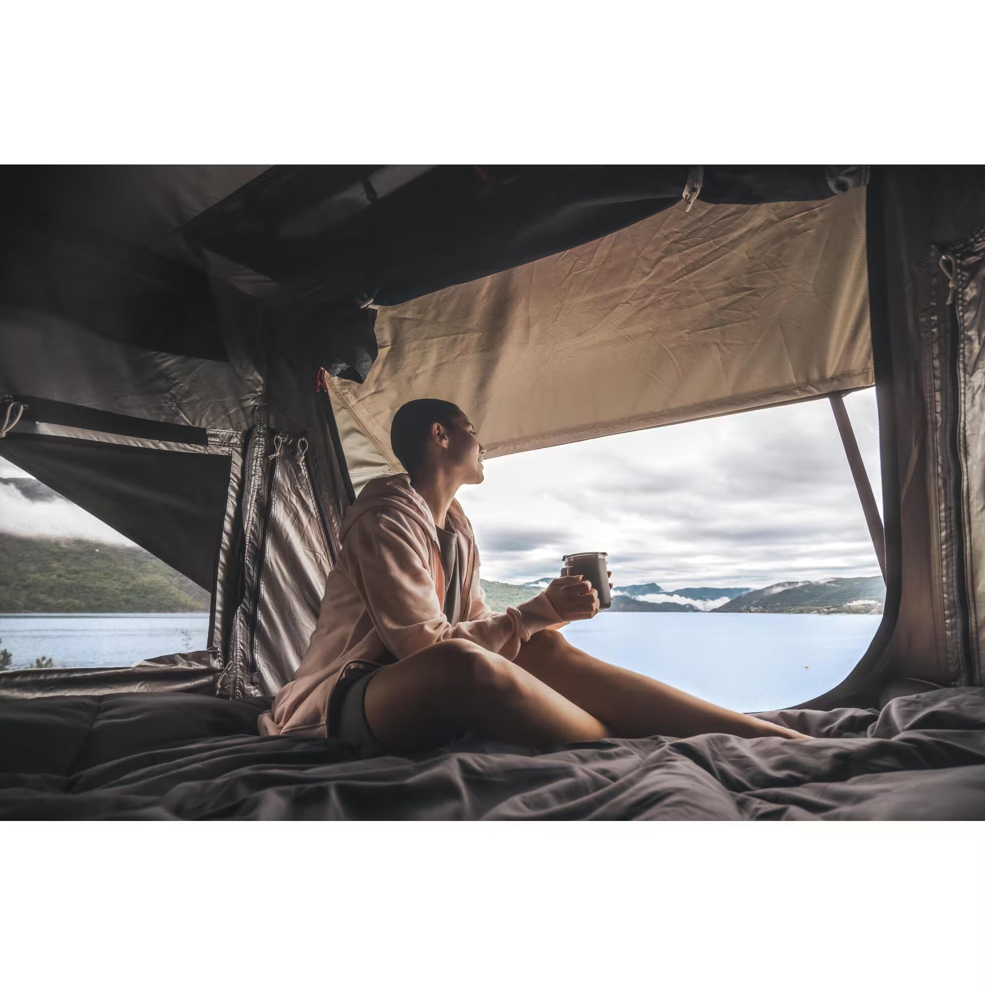 Quechua x NaïtUp – Tente de toit rigide Fresh&Black (2 places)